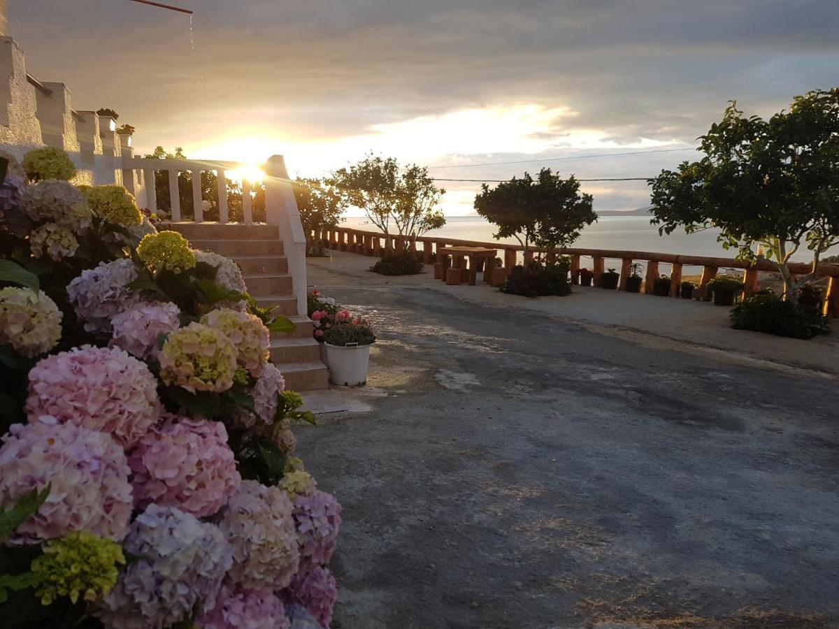 사밀 Emiljano Seaview 아파트 외부 사진